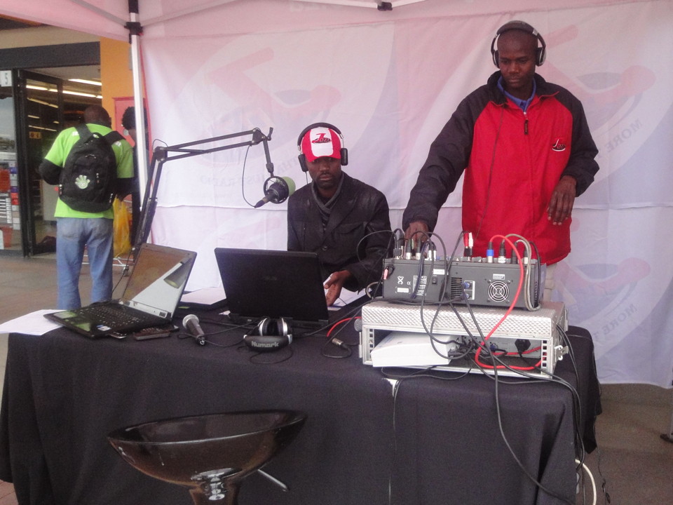 DJ’s in the Park. Jozi FM captures the vibe at an outside broadcast where Trash to Treasure performed their street theatre schtik